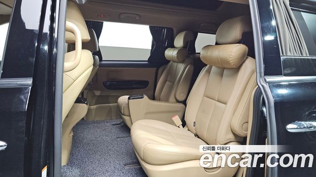 Kia Canival 2019 — photo 18