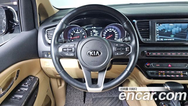 Kia Canival 2019 — photo 19