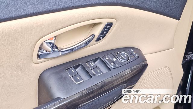Kia Canival 2019 — photo 30