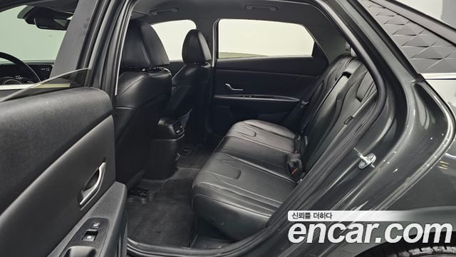 Hyundai AVANTE 2024 — photo 17
