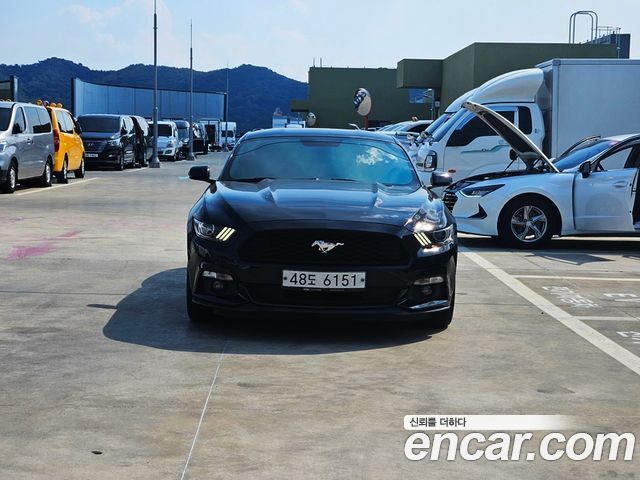 Ford Mustang 2017 — photo 19