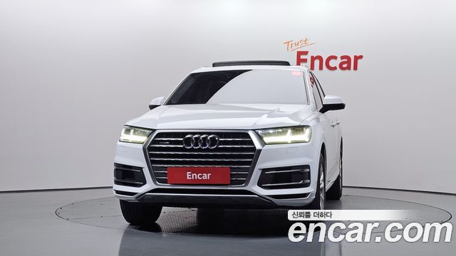 Audi Q7 2019 — photo 3