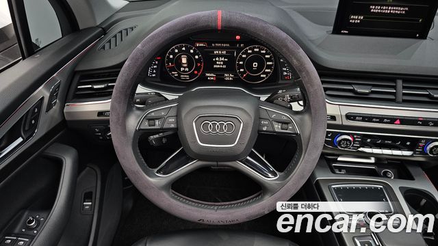 Audi Q7 2019 — photo 19