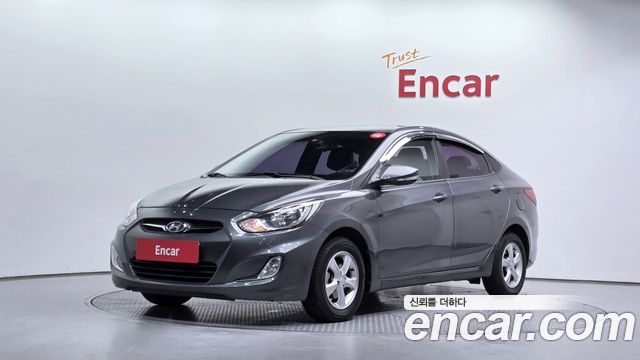 Hyundai Accent 2012 — photo 1