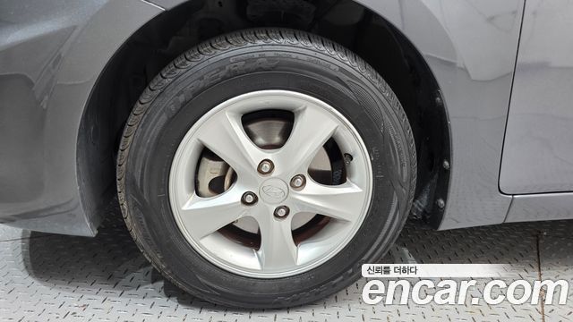 Hyundai Accent 2012 — photo 5