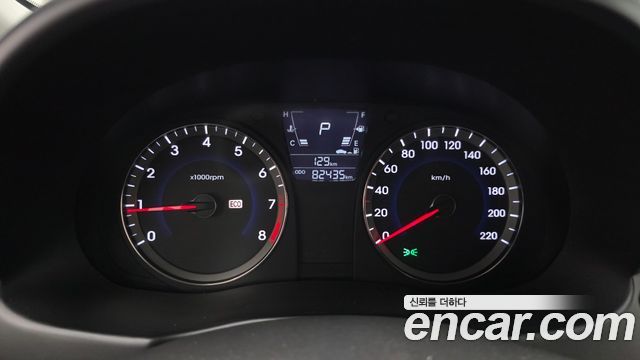 Hyundai Accent 2012 — photo 11
