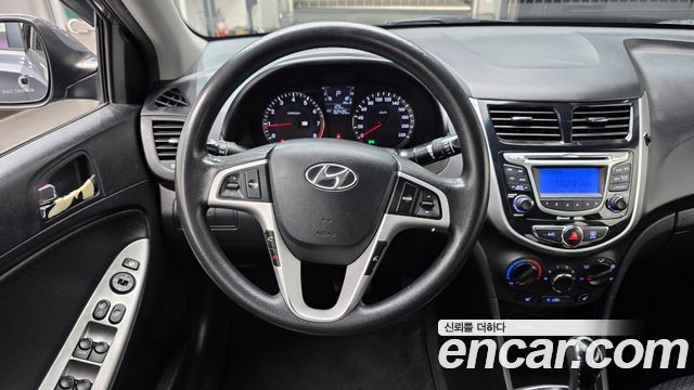 Hyundai Accent 2012 — photo 19
