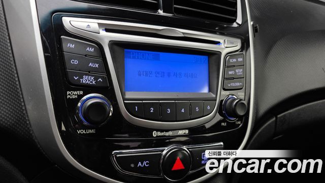 Hyundai Accent 2012 — photo 21