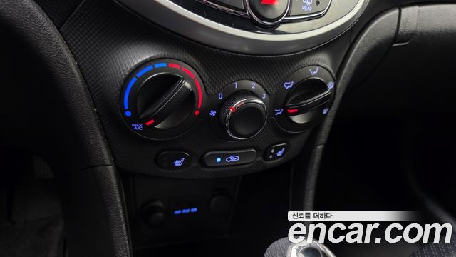 Hyundai Accent 2012 — photo 22