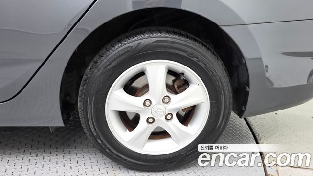 Hyundai Accent 2012 — photo 7