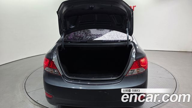 Hyundai Accent 2012 — photo 30