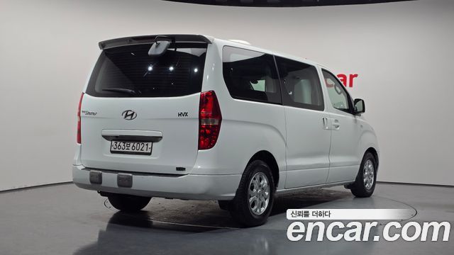 Hyundai Starex 2011 — photo 2