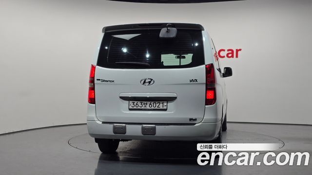 Hyundai Starex 2011 — photo 4