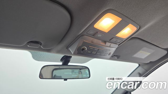 Hyundai Starex 2011 — photo 20