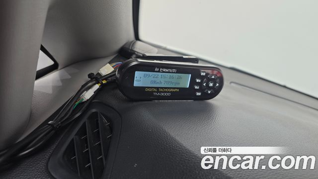 Hyundai Starex 2011 — photo 24