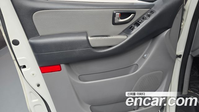 Hyundai Starex 2011 — photo 14