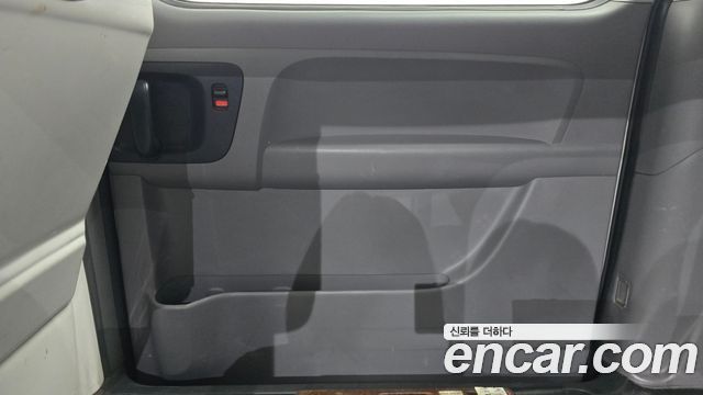 Hyundai Starex 2011 — photo 15