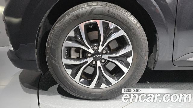 Kia Canival 2022 — photo 5