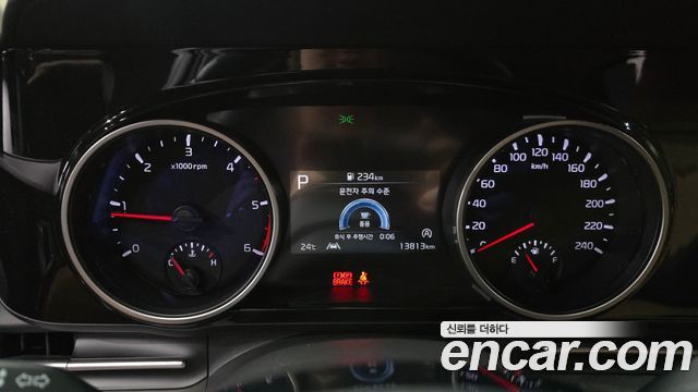 Kia Canival 2022 — photo 11