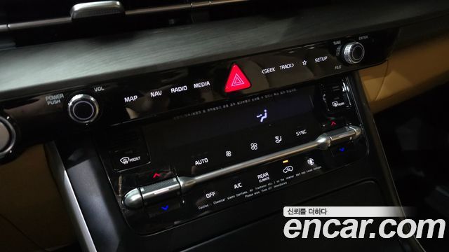 Kia Canival 2022 — photo 24