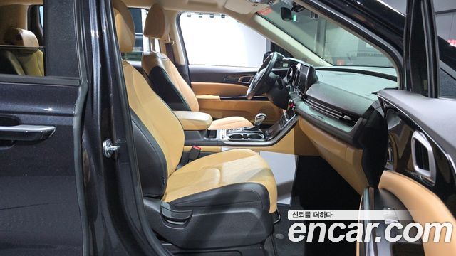 Kia Canival 2022 — photo 16