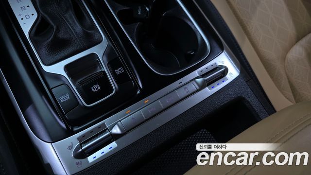 Kia Canival 2022 — photo 27