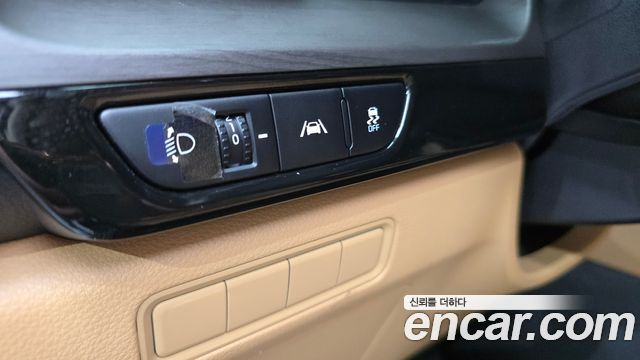 Kia Canival 2022 — photo 28