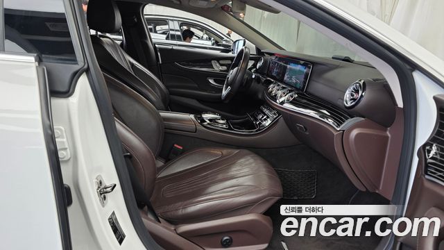 Mercedes-Benz CLS-Class 2019 — photo 16