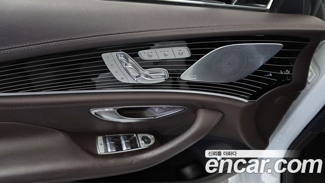 Mercedes-Benz CLS-Class 2019 — photo 30