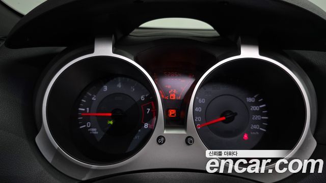 Nissan Juke 2014 — photo 8