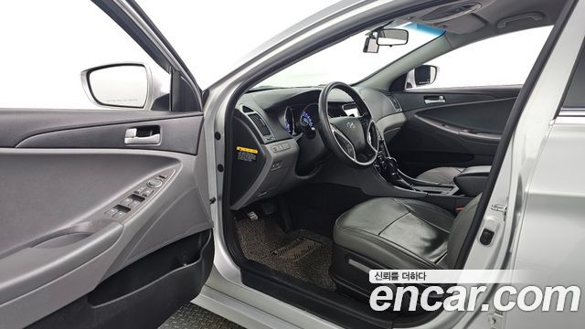 Hyundai Sonata 2014 — photo 13