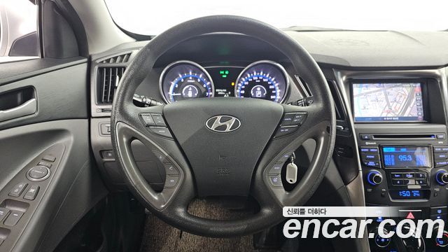 Hyundai Sonata 2014 — photo 17