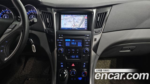 Hyundai Sonata 2014 — photo 18
