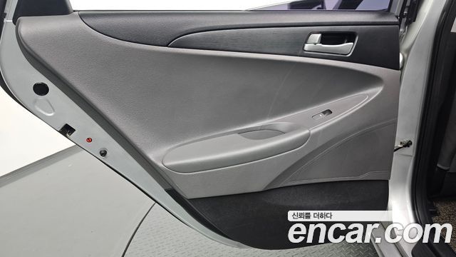 Hyundai Sonata 2014 — photo 15