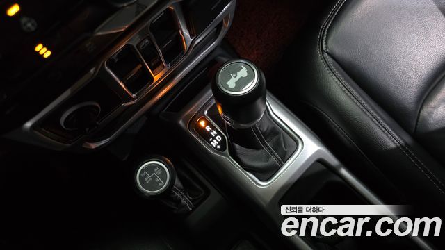 Jeep Wrangler 2021 — photo 12