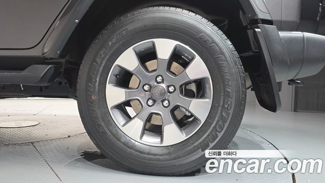Jeep Wrangler 2021 — photo 7
