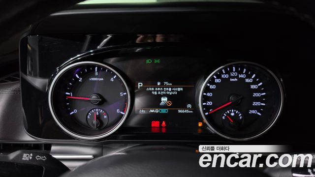 Kia Canival 2021 — photo 11