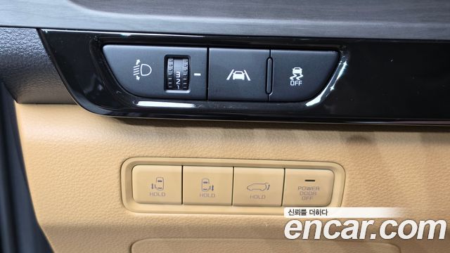 Kia Canival 2021 — photo 18