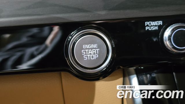 Kia Canival 2021 — photo 25