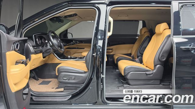 Kia Canival 2021 — photo 26