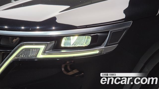 Kia Canival 2021 — photo 8