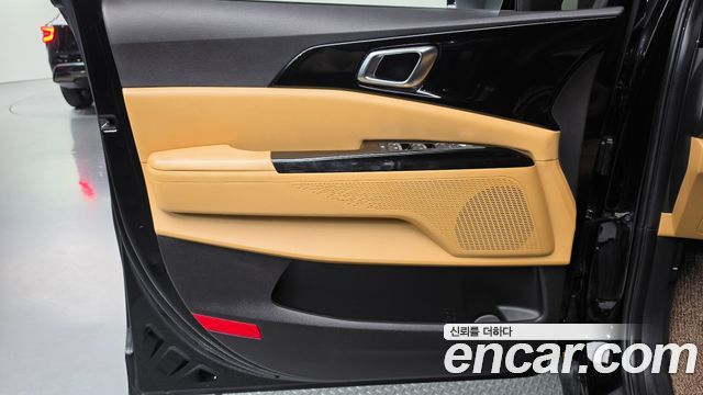 Kia Canival 2021 — photo 14