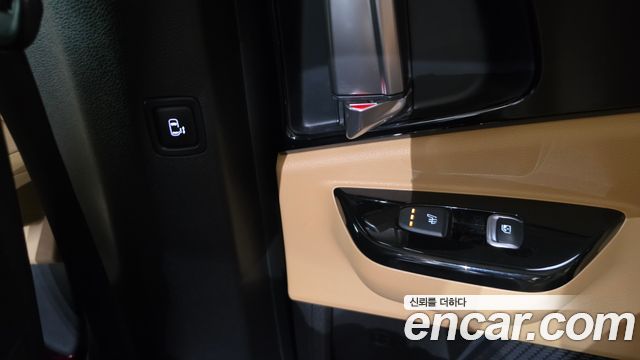 Kia Canival 2021 — photo 27