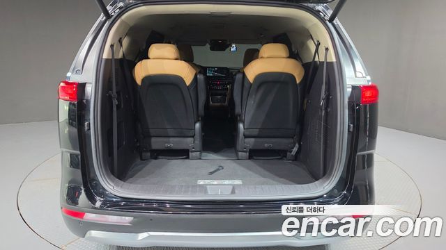 Kia Canival 2021 — photo 30