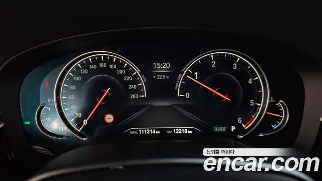 BMW 5-Series 2018 — photo 8