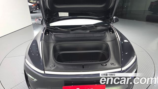 Tesla Model Y 2025 — photo 6