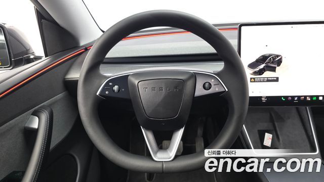 Tesla Model Y 2025 — photo 19