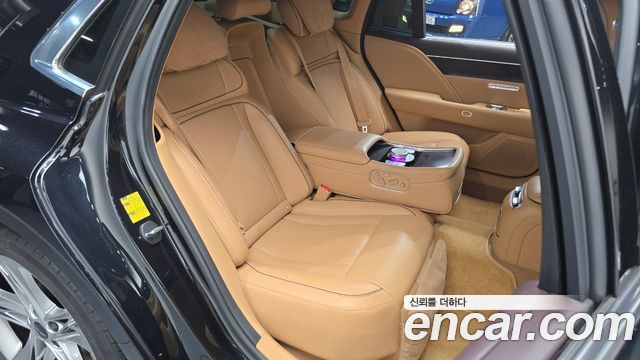 Genesis G90 2022 — photo 18