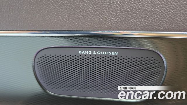 Genesis G90 2022 — photo 32