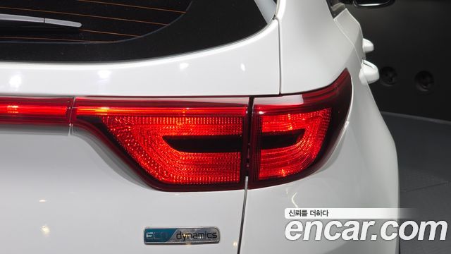 Kia Sportage 2016 — photo 9